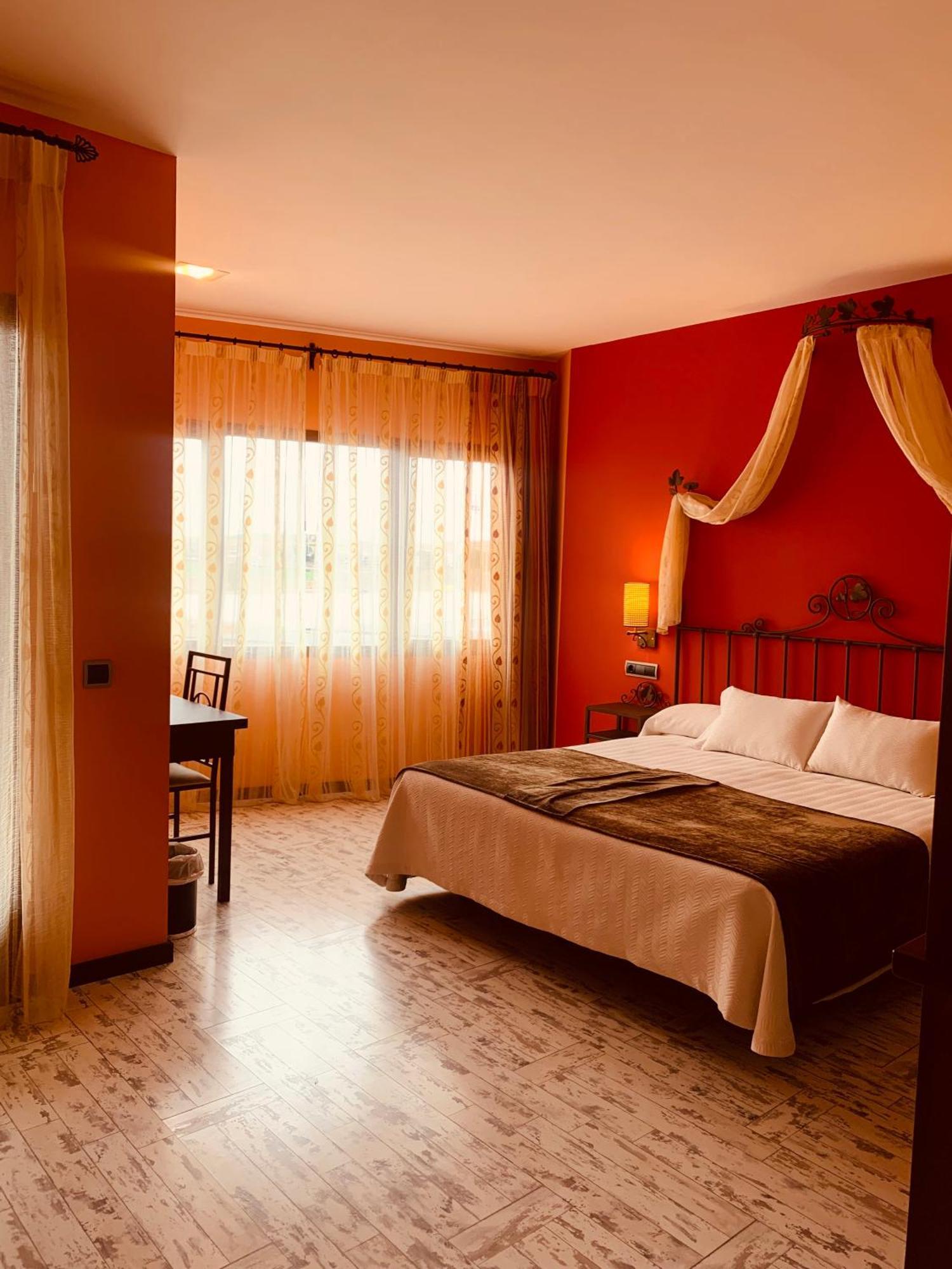 Hotel Moya Honrubia Bagian luar foto