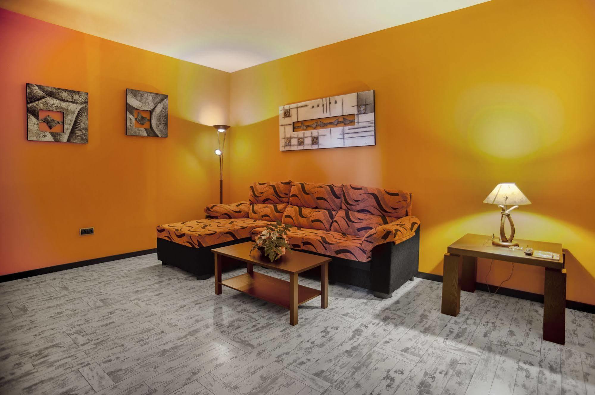 Hotel Moya Honrubia Bagian luar foto